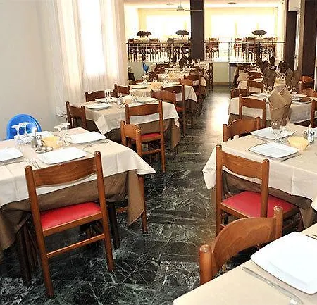 מלון Aquarius 3*