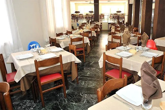 Otel Aquarius 3*